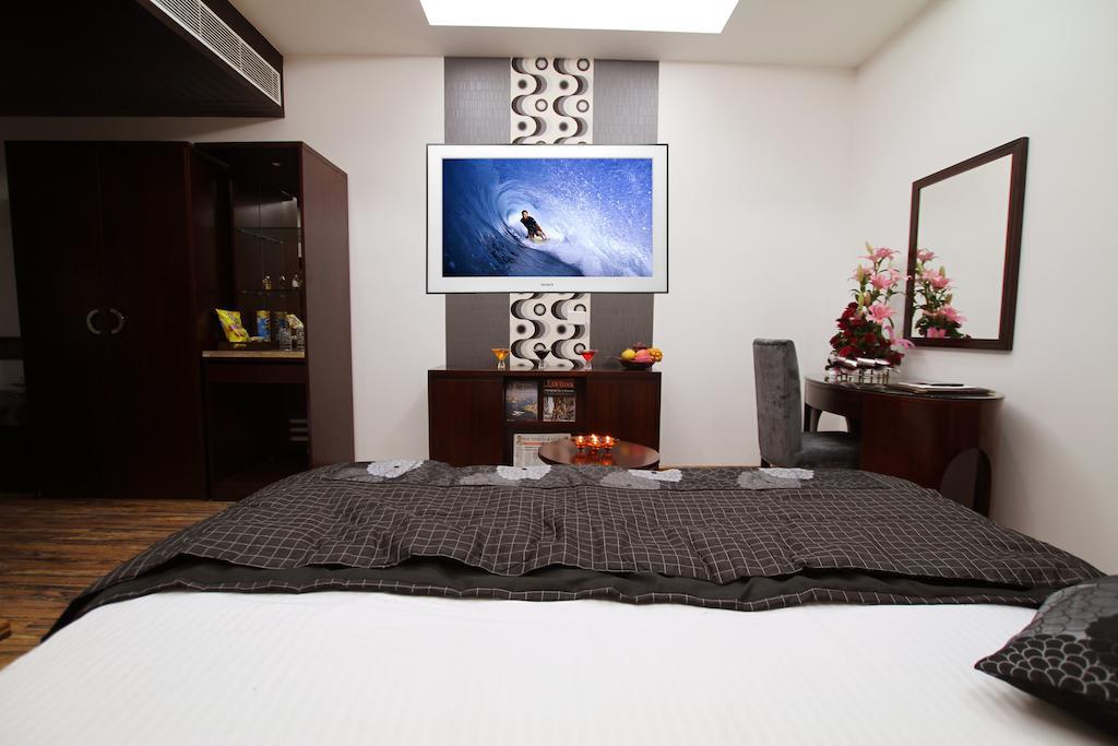 Hotel Prem Plaza Karnal Exterior photo