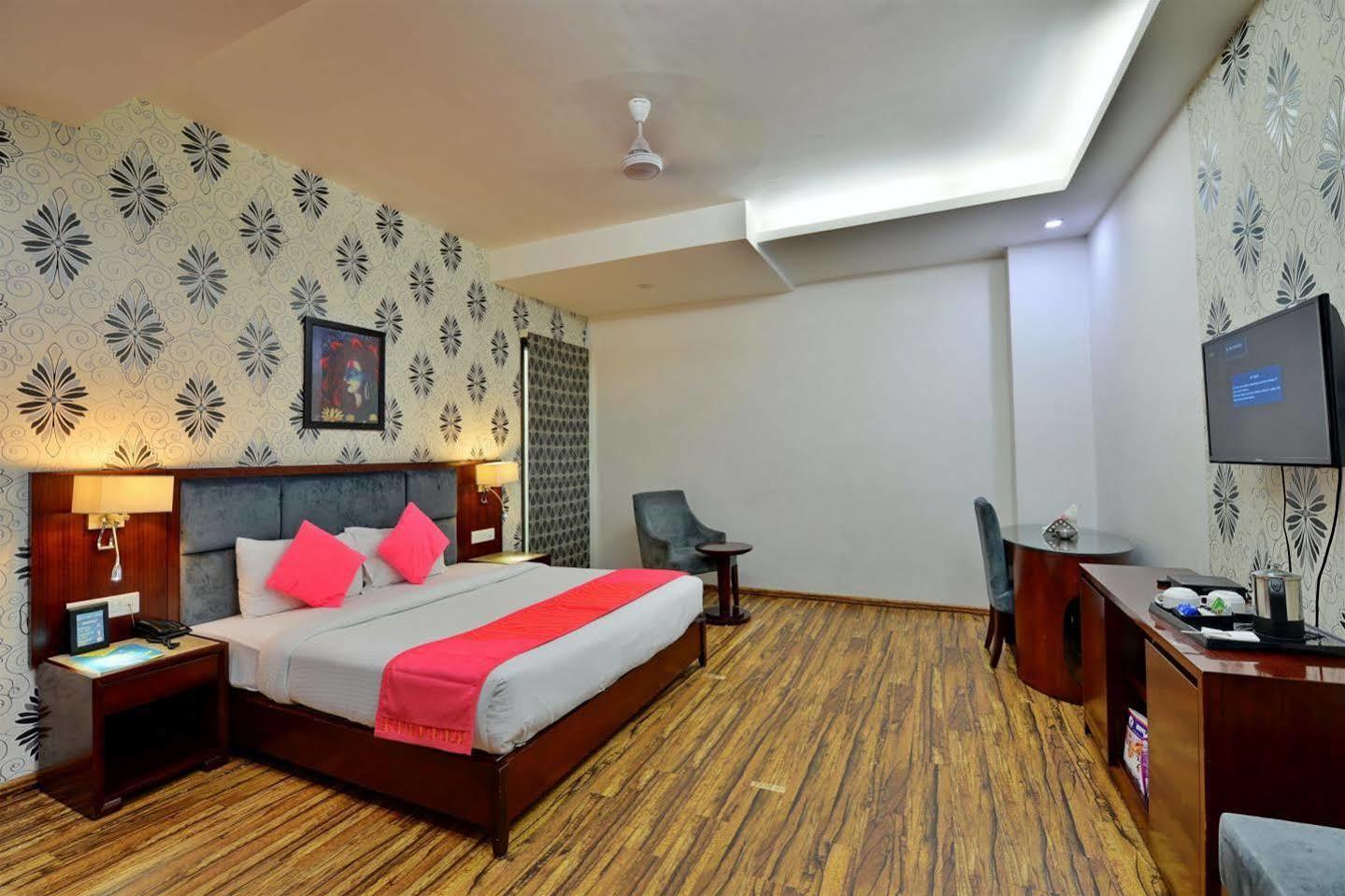 Hotel Prem Plaza Karnal Exterior photo
