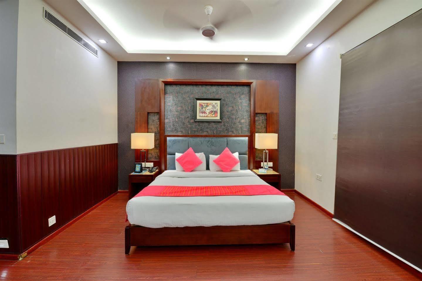 Hotel Prem Plaza Karnal Exterior photo